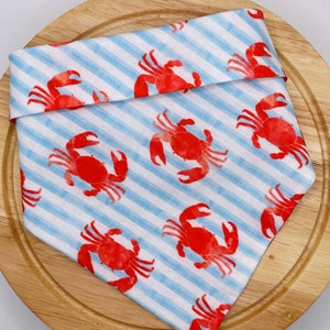 Dog Bandana, Crab Bandana, Crab Dog Bandana, Snap On Bandana, Dog Gift, Pet Accessories, Beach Dog, Summer Bandana, Pet Neck Wear, Crab Dog