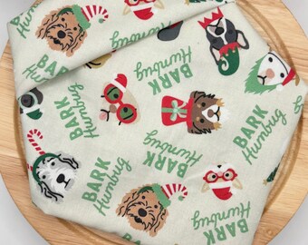 犬用バンダナ、Bark Humbug 犬用バンダナ、ホリデーバンダナ、スナップオンバンダナ、犬用スカーフ、ペットギフト、クリスマスバンダナ、クリスマス犬用バンダナ