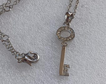 Circle Key Pendant Crystal Necklace