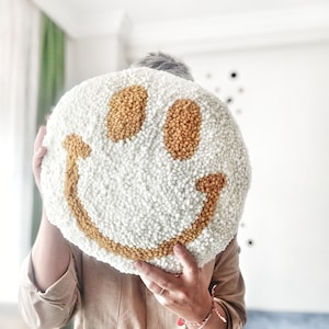 Smiley Face Plush Pillow: Cozy Yellow Emoji Cushion