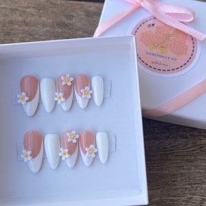 White Daisies Floral Press on Nails | 3D Charms | Flower Press on Nails | White Nails | Spring Nails | French Tip Nails | Almond Nails