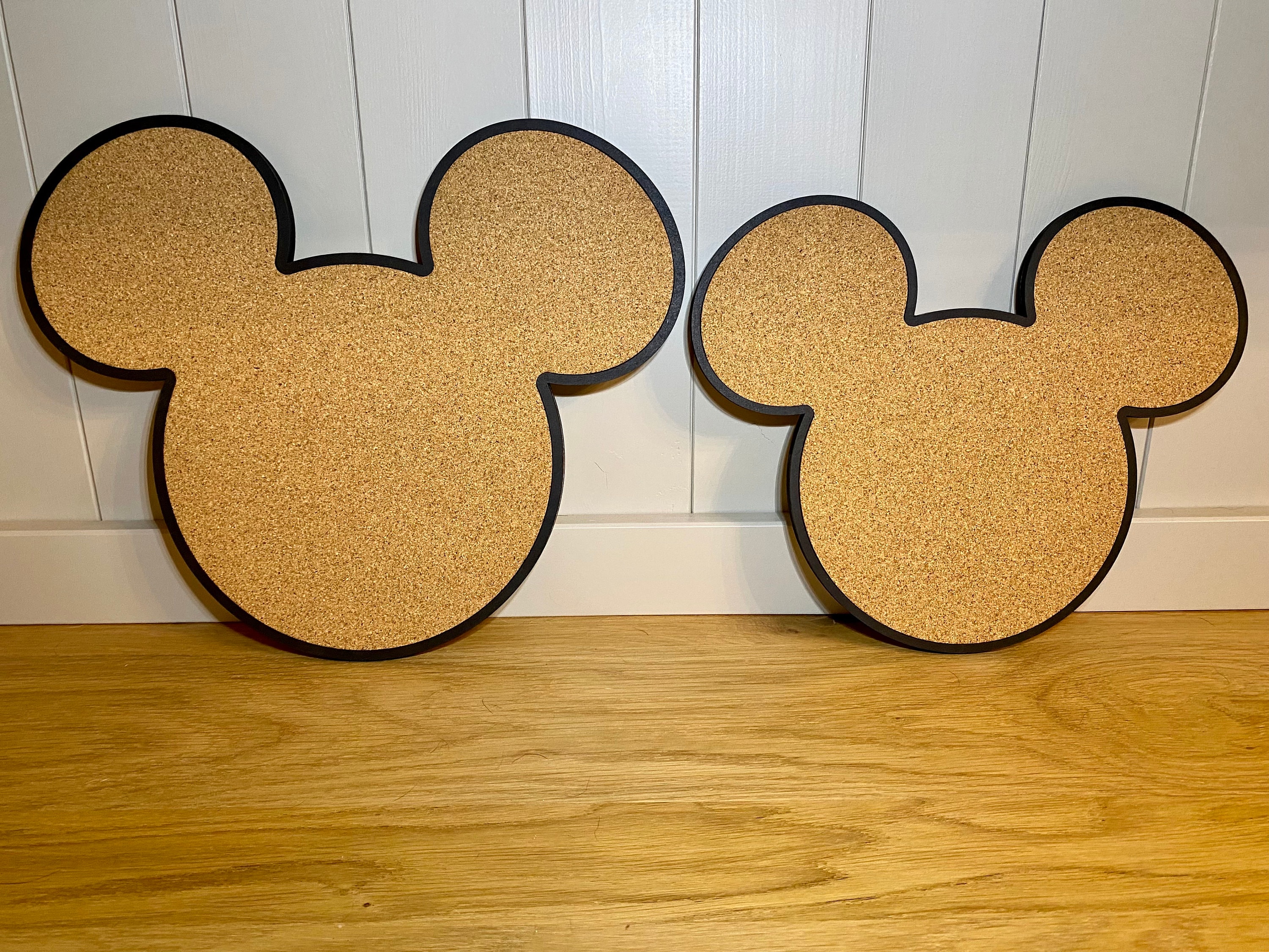 craftree コルクボード　飾り　ミッキー　ヴィンテージ　中古 ミッキーマウスピントレーディングボード、ミッキーピンディスプレイ