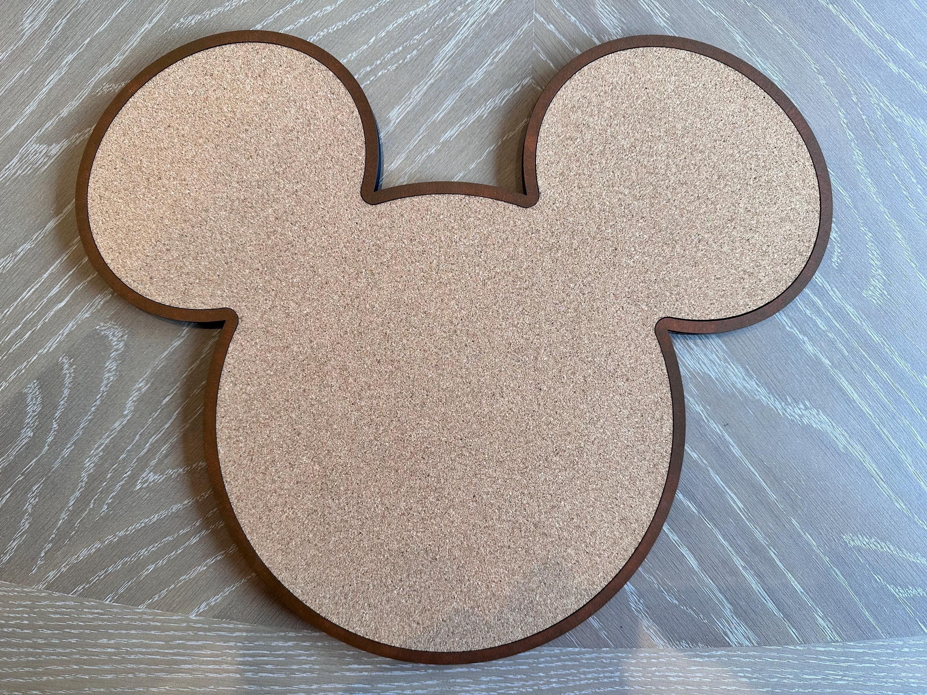 ミッキーマウスピントレーディングボード、ミッキーピンディスプレイ