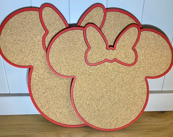 Minnie Mouse pin trading board