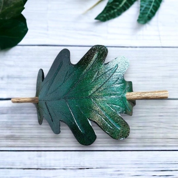 Forest Luxe : barrette à cheveux fabriquée à la main en cuir vert foncé en feuille de chêne