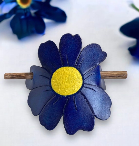 Handmade Leather Floral Barrette | Colombian Artisan Hair Clip Purple Floral Barrette Genuine Leather Hair Pinch Clip  main image 2