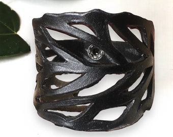 Handcrafted Black Leather Leaf Cuff Bracelet – Sustainable Lattice Design