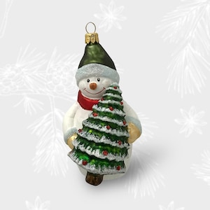 Schneemann mit Weihnachtsbaum, Weihnachtsschmuck, Sammelkugel, mundgeblasene Glasornamente, Weihnachtsbaumschmuck, handgefertigt