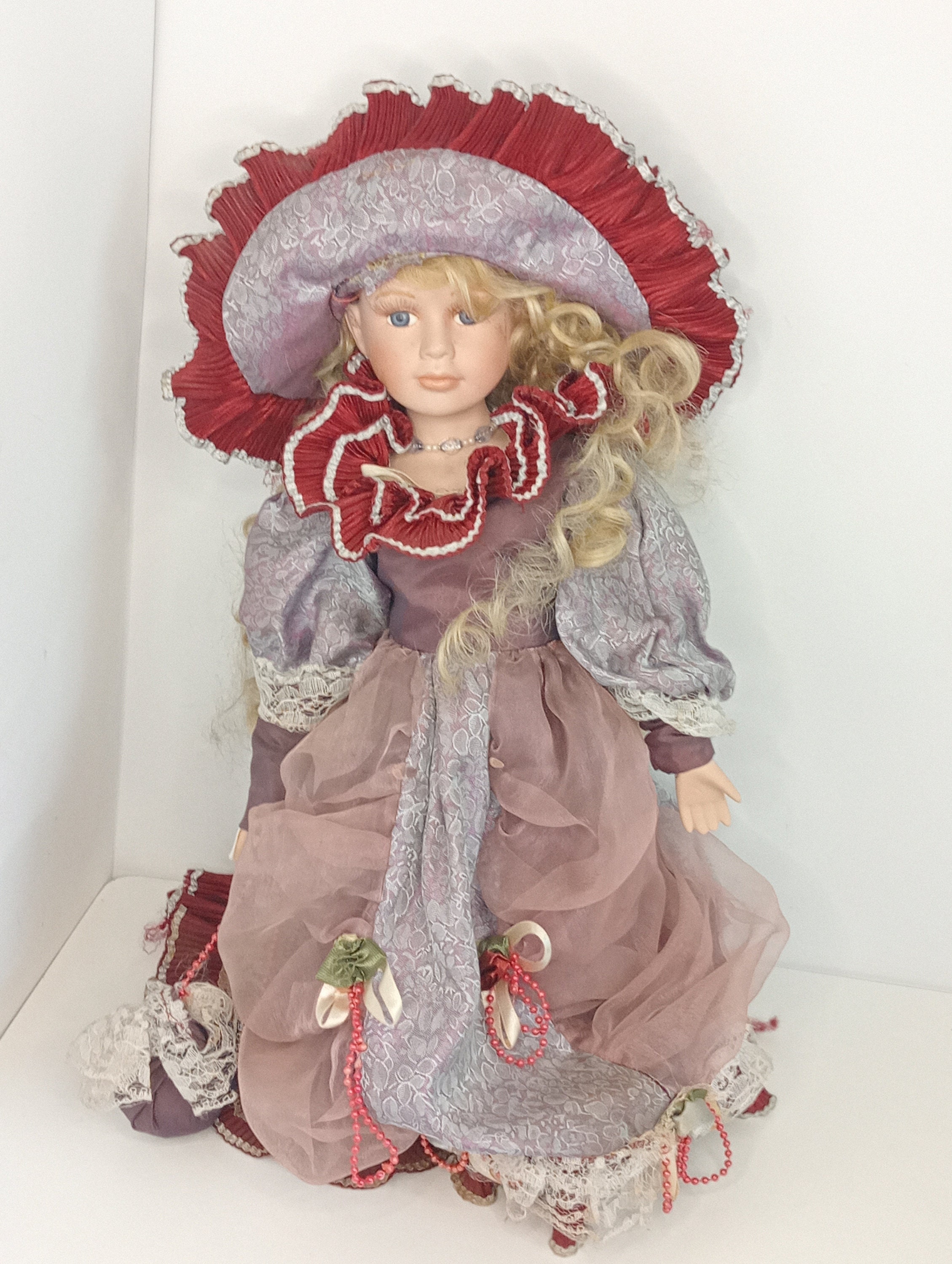 Poupée fille tissu chapeau - 35 cm - Violette