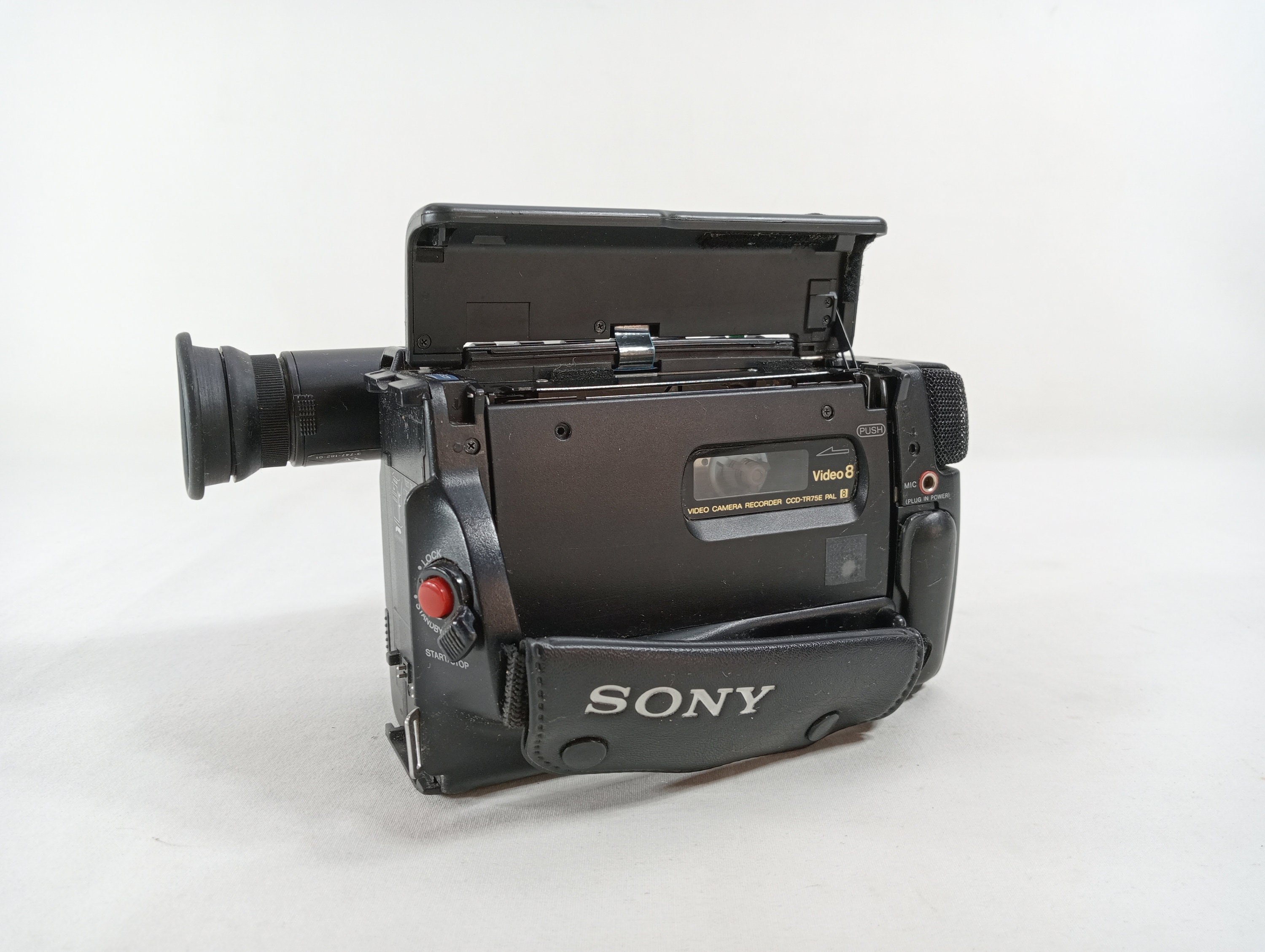 Sony Handycam Video 8 Kassettenfach Schließt Nicht Sony CCD-TR75E Handycam Video 8 Camcorder Video Camera Recorder Made in