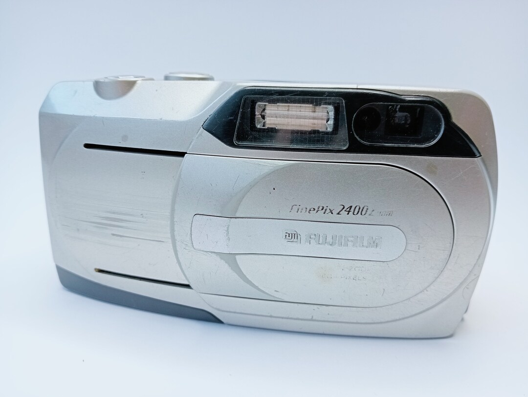 Fujifilm Finepix S1600 - Appareil Photo Bridge 12.2 MP, Zoom 15x, écran 3"