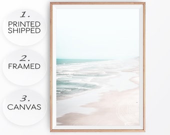 Lámina artística de olas de playa en tonos pastel: decoración bohemia costera