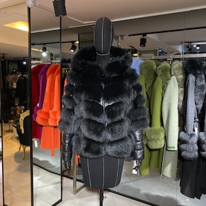 Women Fur Coat with Real Fox Fur Luxury Women Jacket Removable Sleeves Women’s Winter Coats