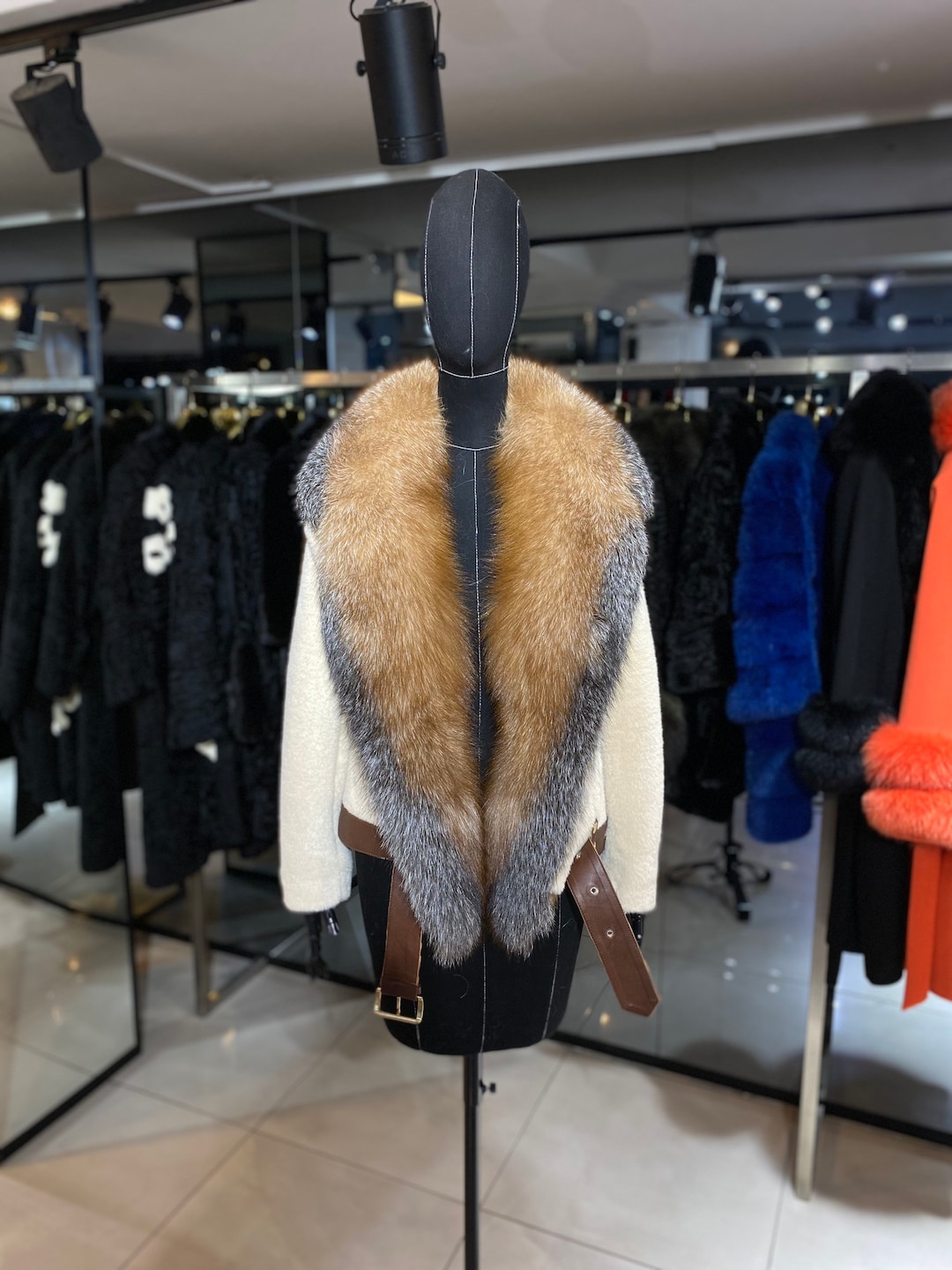 3550238 Beige Collar Fur Coat main image 1