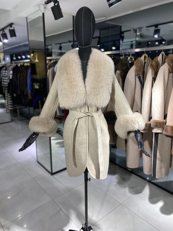 Cashmere, Wool mixed Fabric Woman Fur Coat with Real Fur Coat Woman's Long  Winte