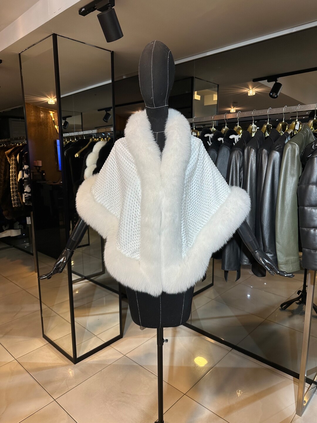 Luxury Women's Real Fox Fur Shoulder Shawl