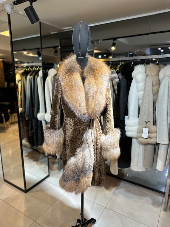 Genuine Shearling Women Coat with Real Fox Fur Collar Women's Winter Jackets – Luxury Coat Luxury Gift for Women
