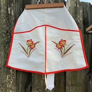 Vintage Embroidered Children&#39;s Apron| Cute Kids Cooking Apron|Adorable Gift