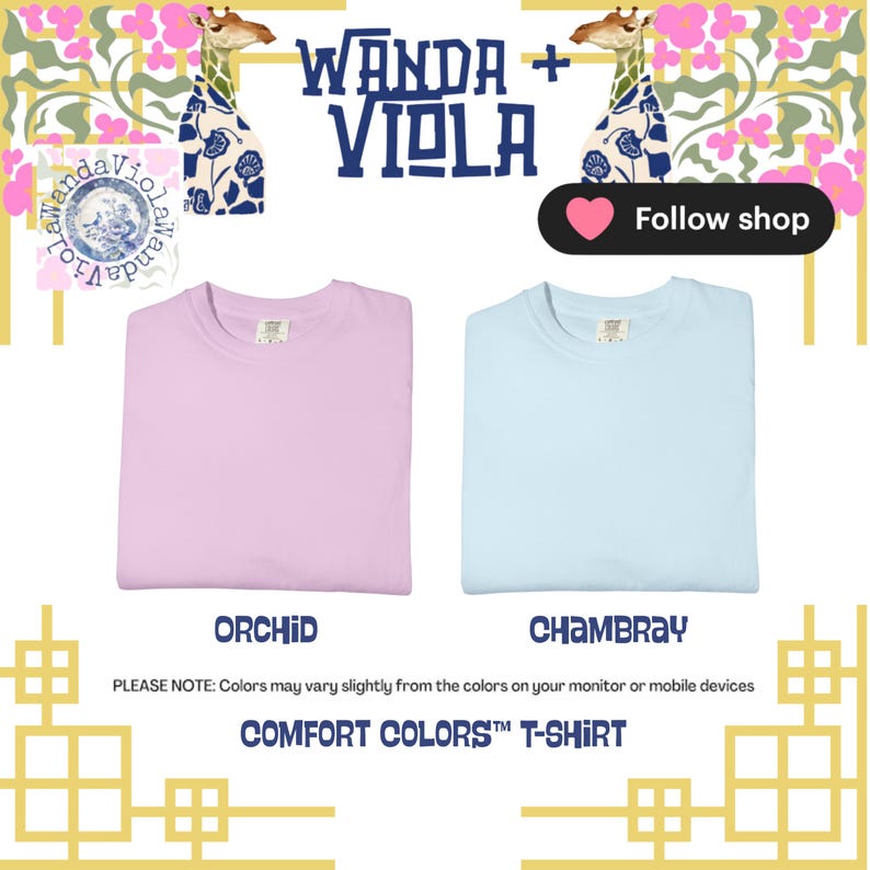 K&ouml;nnte beinhalten: Zwei Comfort Colors T-Shirts, eines in Orchidee und eines in Chambray, werden gezeigt. Der Markenname "Wanda + Viola" steht oben, mit den Farbbezeichnungen unter jedem Shirt. Der Text "COMFORT COLORS T-SHIRT" steht unten.