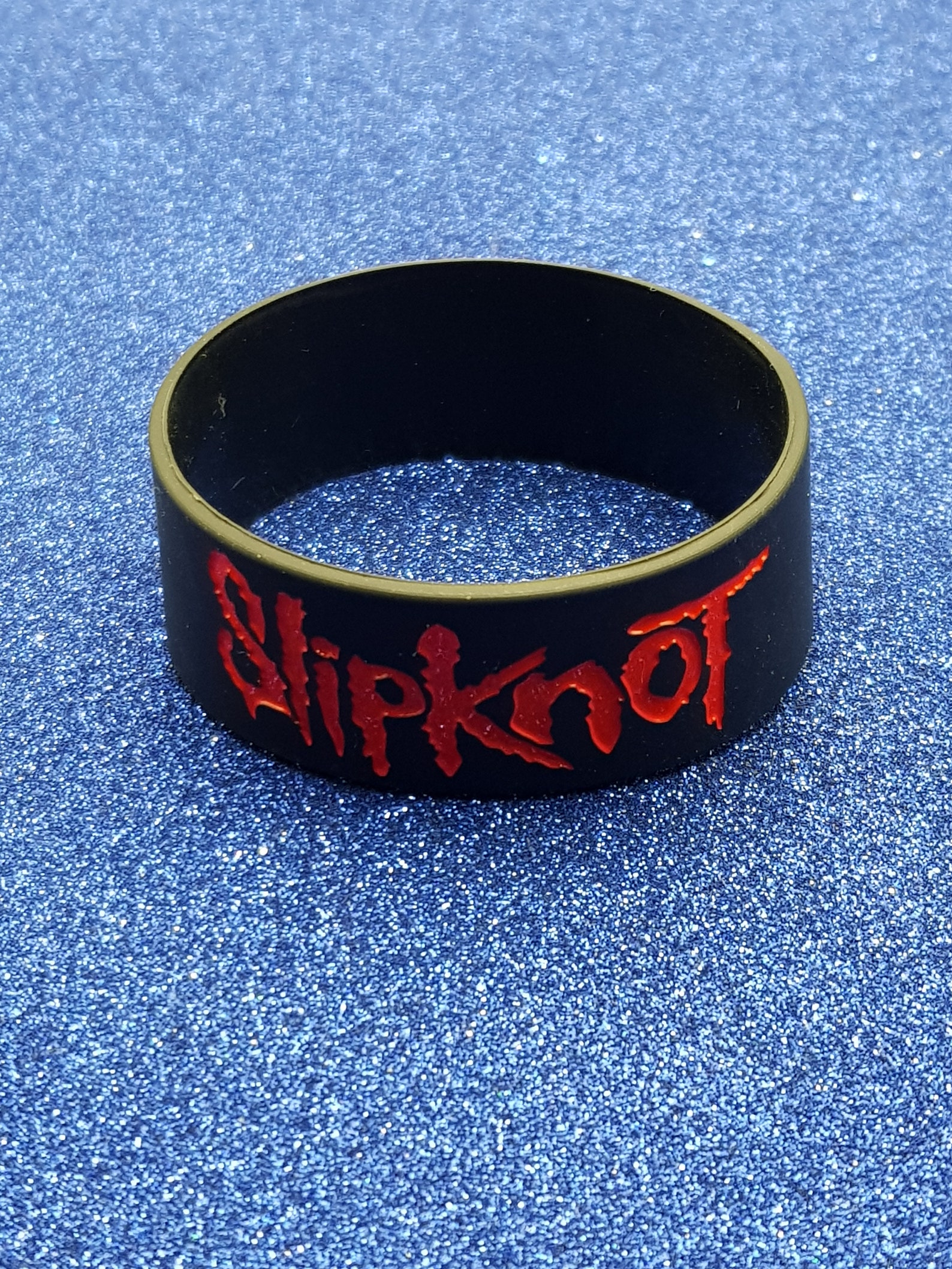 metal wrist bands