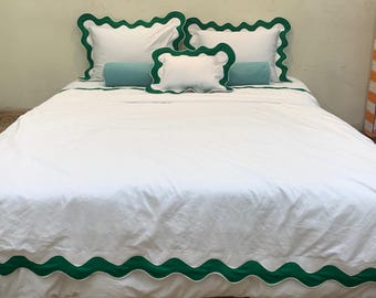 400 TC White Cotton Sateen Hotel Stitch Duvet Cover Set in Applique Scalloped Edge 1 Duvet Cover and 2 Pillow Sham Cover