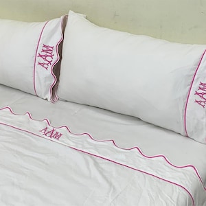 400 Thread Count White Cotton Sateen Scalloped Embroidery & Border Hotel Stitch Sheet Set with Monogram (15&quot; deep pocket fitted sheet)