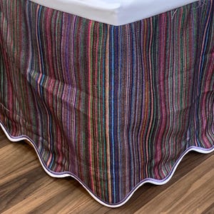 Mix color striped style Scalloped Bedskirt - 8&quot; to 39&quot; Drop Length 1 PIECE BED SKIRT 3 Sided 100% polyester