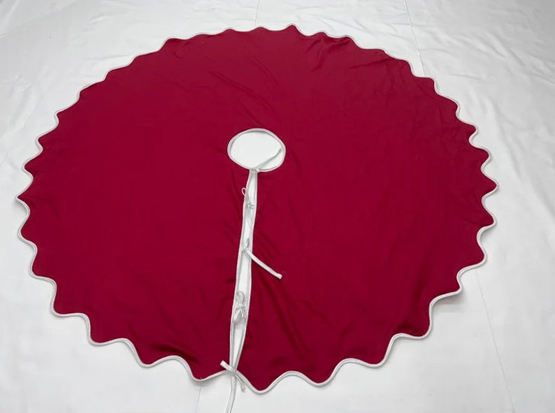 Red Christmas Tree Skirt in Scalloped Embroidery, 38 to 114 Inches