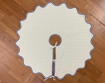 Ivoorkleurige kerstboomrok met geschulpte borduursels, 38 tot 114 inch grote kerstboomrokken voor kerstboomversieringen