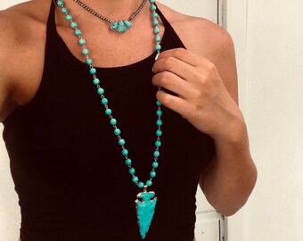 Blu delicate glass beaded necklace minimalist jewelry simple turquoise