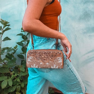 Cartera cruzada estilo western