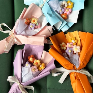 Häkelblumenstrauß, Strickstrauß, Blumengesteck Dekoration, Geburtstagsgeschenk, Geschenk für sie, Gehäkelte Hauch Blumen