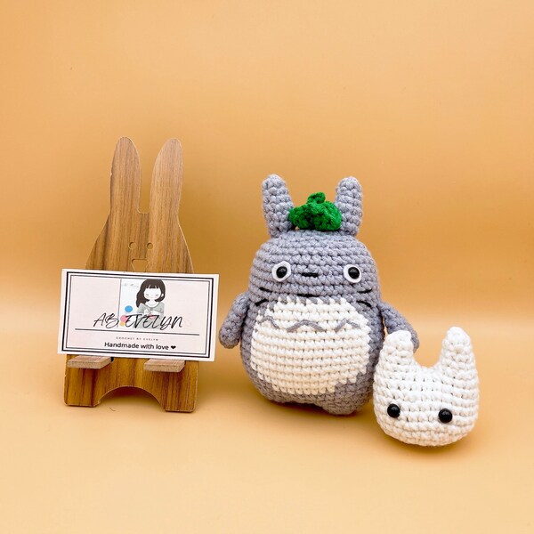 Toroto with small white crochet, amigurumi, finished products