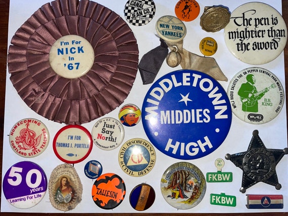 Miscellaneous Button Collection - image 1