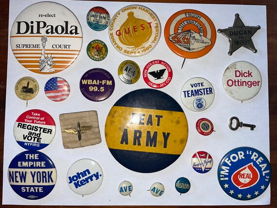 Miscellaneous Button Collection - image 2
