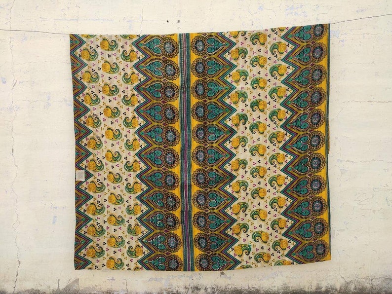 Vintage sari Kantha Quilt Indian kantha blanket and throw, Bedspread Reversible Kantha Throw Hand stitched Quilt Indian Quilt Handmade image 2