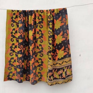 Vintage Kantha Quilt: Hand-stitched Reversible Cotton Throw