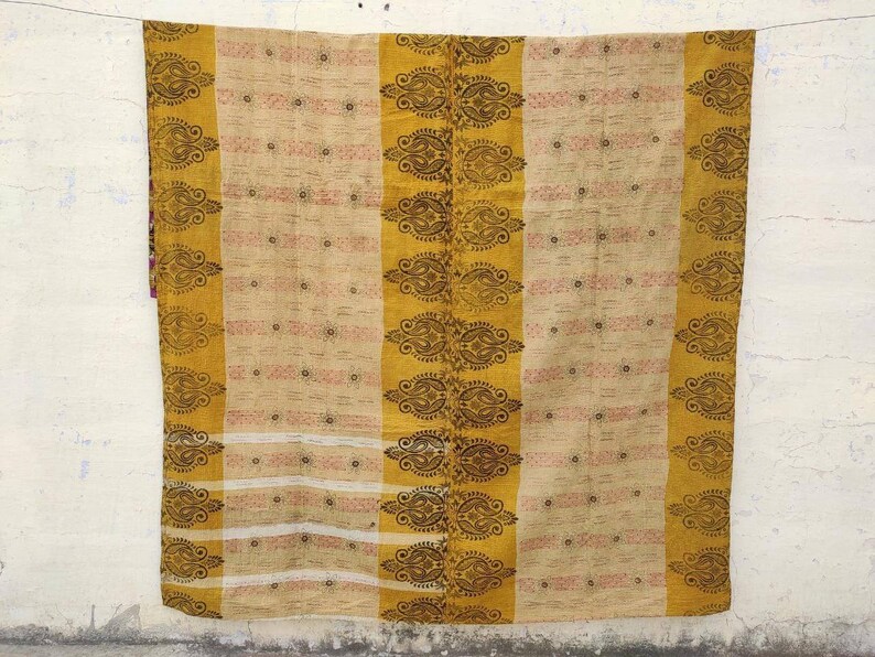 Vintage sari Kantha Quilt Indian kantha blanket and throw, Bedspread Reversible Kantha Throw Hand stitched Quilt Indian Quilt Handmade image 5