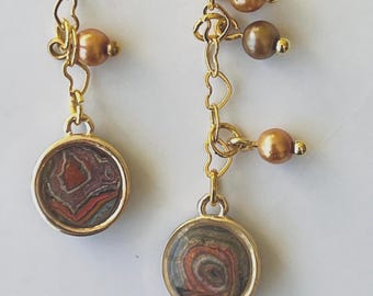 Cadillac Ranch Fordite Jewelry: Hypoallergenic Gold Plated Heart Chain Beads Dangle Earrings.