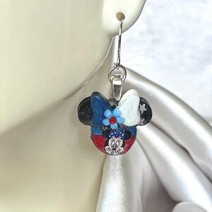 Minnie Mouse 4th of July silver choice of medium or small Disney holiday fashion Independence Day earrings. bild 5