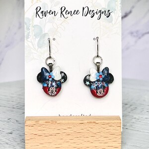 Minnie Mouse 4th of July silver choice of medium or small Disney holiday fashion Independence Day earrings. bild 3