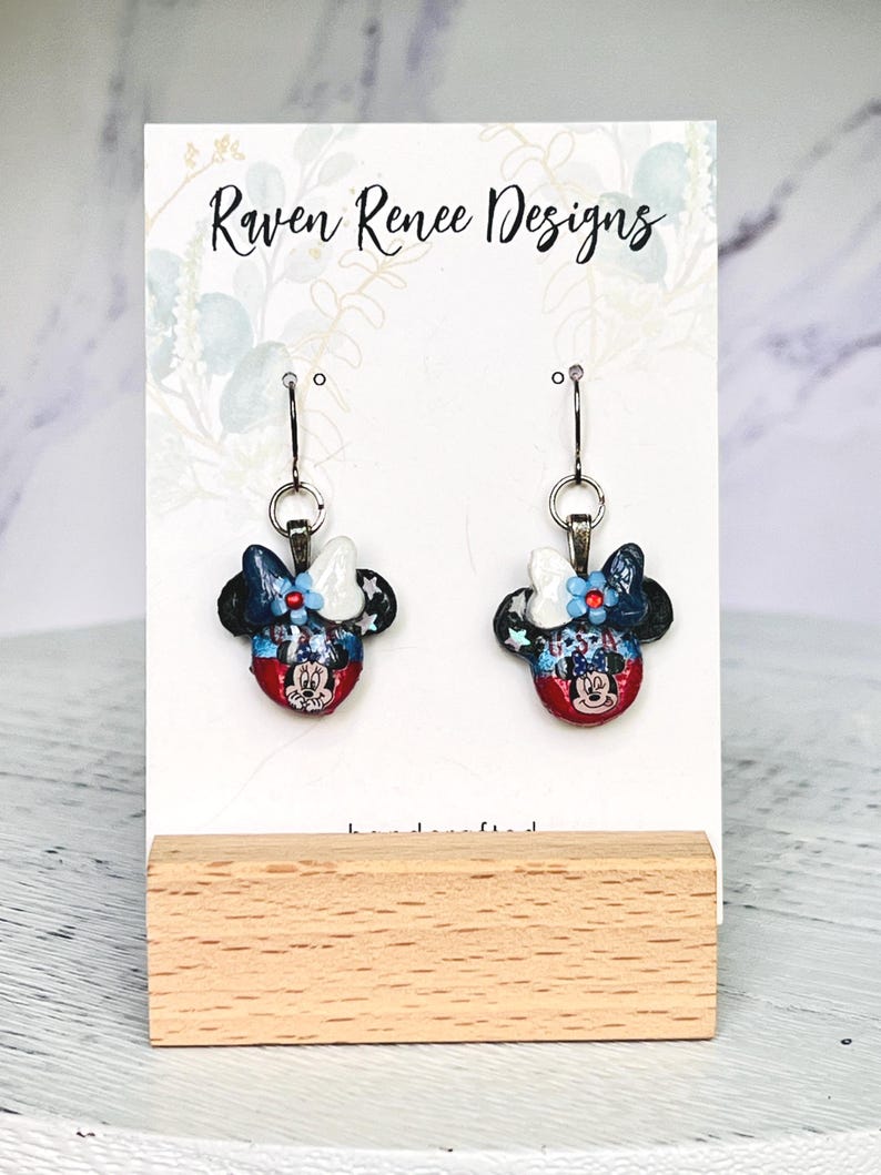Minnie Mouse 4th of July silver choice of medium or small Disney holiday fashion Independence Day earrings. bild 3