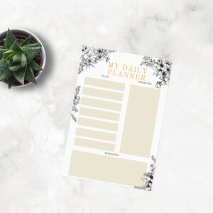 Floral theme - Printable daily planner- PDF - Instant download - A4 size- Daily To Do List- Productivity Planner