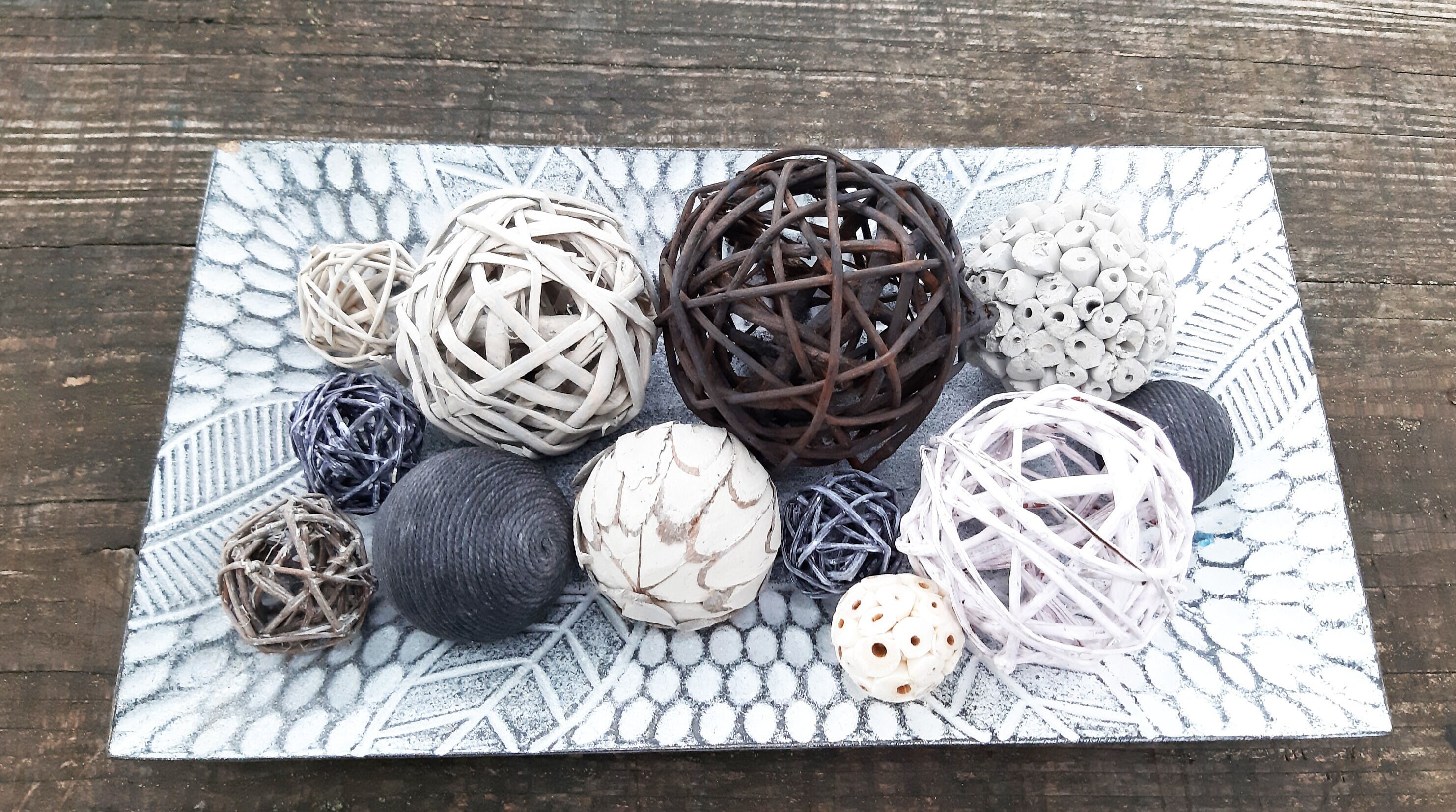Set of 12 Decorative Balls, Vase Filler, Farmhouse Décor, Rustic Table