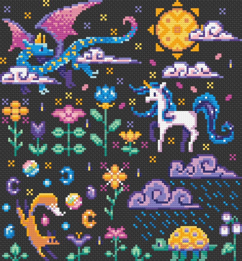 Puede incluir: Un patr&oacute;n de punto de cruz caprichoso con un drag&oacute;n azul y morado, un unicornio blanco, un sol amarillo, una tortuga verde y varias flores y nubes sobre un fondo negro.