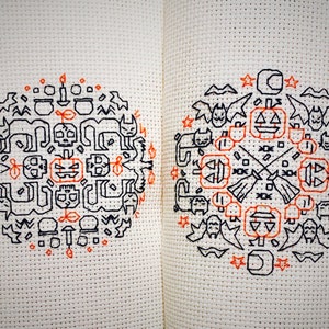 Mini Halloween Blackwork-mönster: Läskiga och söta ornament PDF bild 4