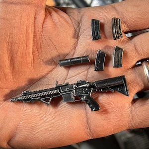 1:12 scale assault rifle