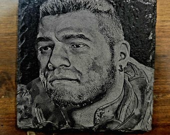 Gears of War - Dominic Santiago lasergraverad skifferunderlägg