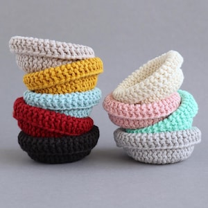 Crocheted Cotton Basket: Miniature Pet Bed, Toy Storage (d=6-7 cm)
