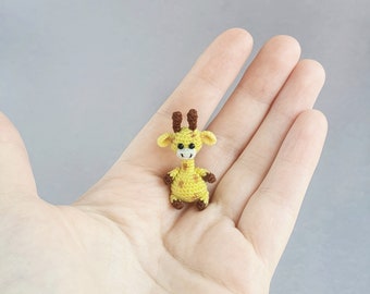 Mini Amigurumi Girrafe, kleine Figur, Häkeltier 4,5 cm